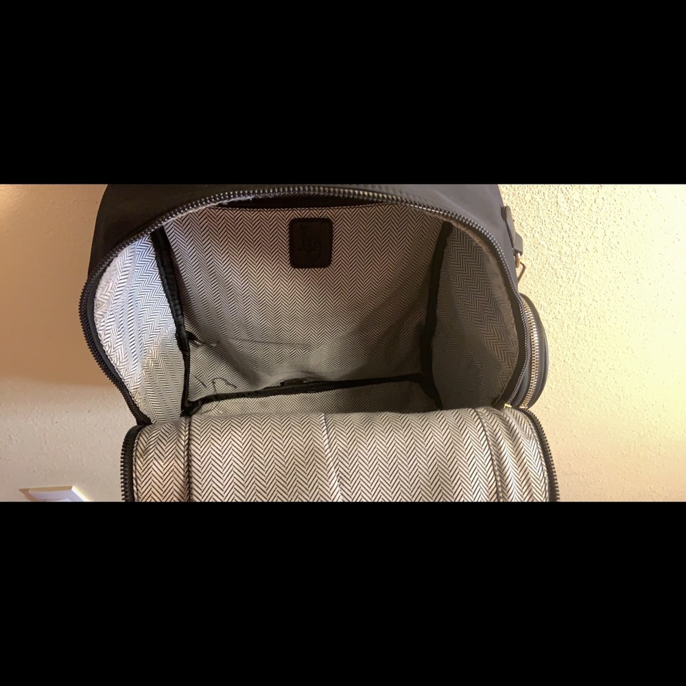 Backpack - Picture 6 of 6